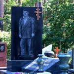 Bizarni nadgrobni spomenici ruskih mafijaša (VIDEO)