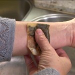 Kesicu od čaja stavila među prljave sudove: Oduševićete se kada vidite zašto! (VIDEO)