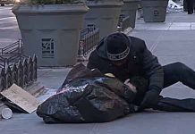 DEČAK BEZ KROVA NAD GLAVOM