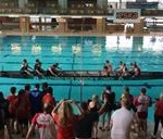 KAKVI LUDACI: Veslanje u bazenu, pobednik je onaj koji izgubi