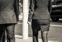 Pet načina na koje seks utiče na posao