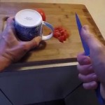 NAOŠTRITE NOŽ NA ŠOLJU!? – Snađite se i bez oštrača (VIDEO)