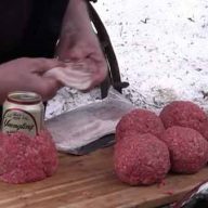 pljeskavica-sa-konzervom-piva