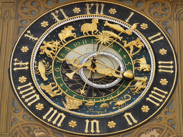 astronomical-clock-5706_640