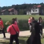 Pop rasteruje muziku sa venčanja (VIDEO)