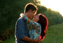 Spasite vezu za 20 sekundi: Najbolji i najlakši lek za ljubav ZAGRLJAJI SLUŽE DA SE DUŠE POVEŽU: Kako se grlite, tako se volite!