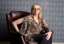 OSTAVIO JE SUPRUGU ZBOG MLAĐE ŽENE: A onda je ona osvojila 2 MILIONA na lutriji!!!