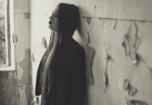 VOLI TE, ali nema hrabrosti da ti prizna: Evo zašto ti još uvek nije izjavio ljubav a gori za tobom! NE VOLE TE, JER SI BOLJA OD NJIH: Evo kako da izađeš na kraj sa ljubomornima i zavidnima