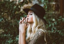 DA TI U ŽIVOT UĐU PRAVI LJUDI: Poštuj ovih 5 pravila privlačenja i uspeh je zagarantovan KAD SE SRODNE DUŠE ODRODE: Nekada smo bili jedna duša u dva tela, a danas te jedva poznajem