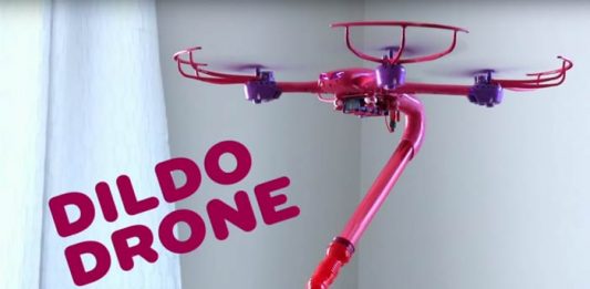 MOŽE I BEZ RUKU: Ovaj bezobrazni dron je sve što vam je potrebno za hands - free masturbaciju