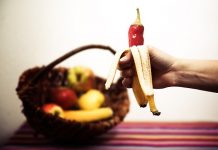 VREME JE DA SE STANE LAŽIMA NA PUT: 5 najvećih neistina o penisima koje nam svakodnevno serviraju