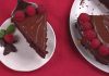 Čokoladna torta bez mleka i jaja! "Crazy cake - originalni recept" (VIDEO)