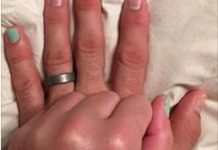 Njen muž stalno lakira mali prst na levoj ruci: Razlog je milione dirnuo u srce Njen muž stalno lakira mali prst na levoj ruci: Razlog je milione dirnuo u srce