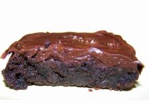 Recept za blato kolač: Neodoljiva poslastica koja zavodi ukusom Recept za blato kolač