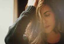 Kad žena pogleda seksi pogledom: Šta privlači suprotan pol Kad žena pogleda seksi pogledom