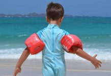 Ujak Ibro će slomiti tatu: Urnebesni sastav malog Bosanca o letovanju na Jadranu nasmejao Balkan Sastav malog Bosanca