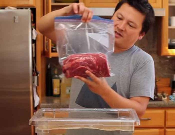 Evo kako da vakumirate meso bez ikakvog aparata