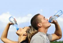 IPAK SE NEMOJTE NALIVATI VODOM: Lekari upozoravaju da od previše tečnosti može da se umre! IPAK SE NEMOJTE NALIVATI VODOM: Lekari upozoravaju da od previše tečnosti može da se umre!