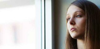 NIJE STRES NI PMS: 7 znakova da vam je prijateljica u ozbiljnom problemu!
