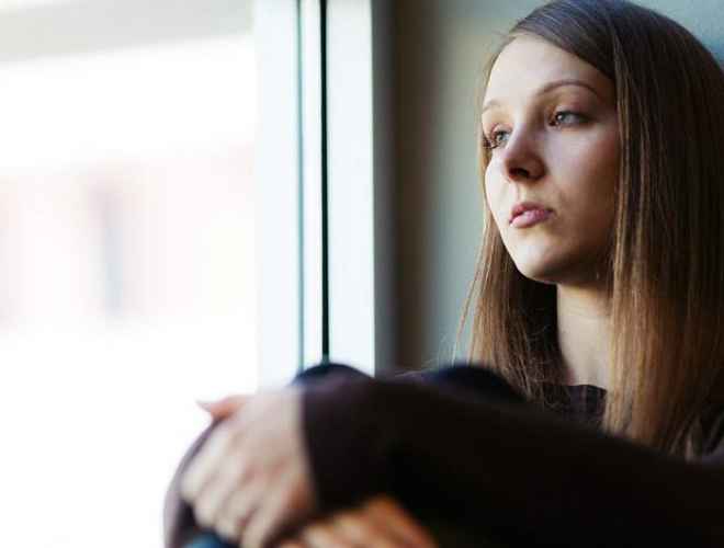 NIJE STRES NI PMS: 7 znakova da vam je prijateljica u ozbiljnom problemu!
