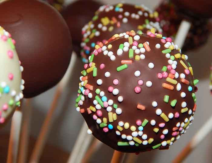 Recept za čokoladne lizalice: Hit recept koji će decu najviše obradovati