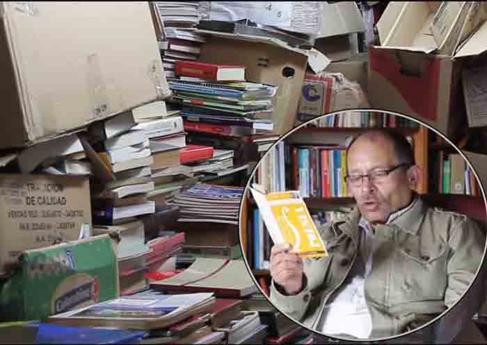 GOSPODAR KNJIGA: Đubretar godinama sakupljao bačene knjige, pa otvorio biblioteku