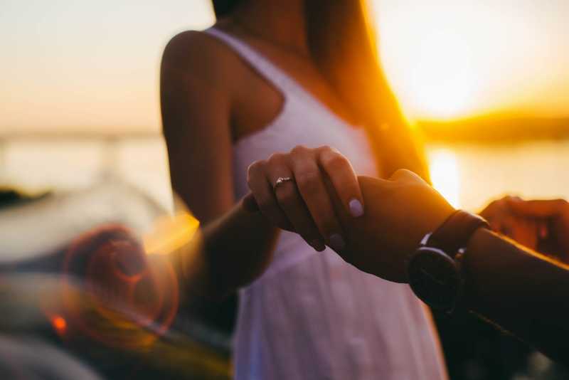 Kad se nađu između supruge i ljubavnice: Ovo su glavni razlozi zašto neverni muškarci ne ostavljaju svoje žene, ali i zašto one sve to trpe
